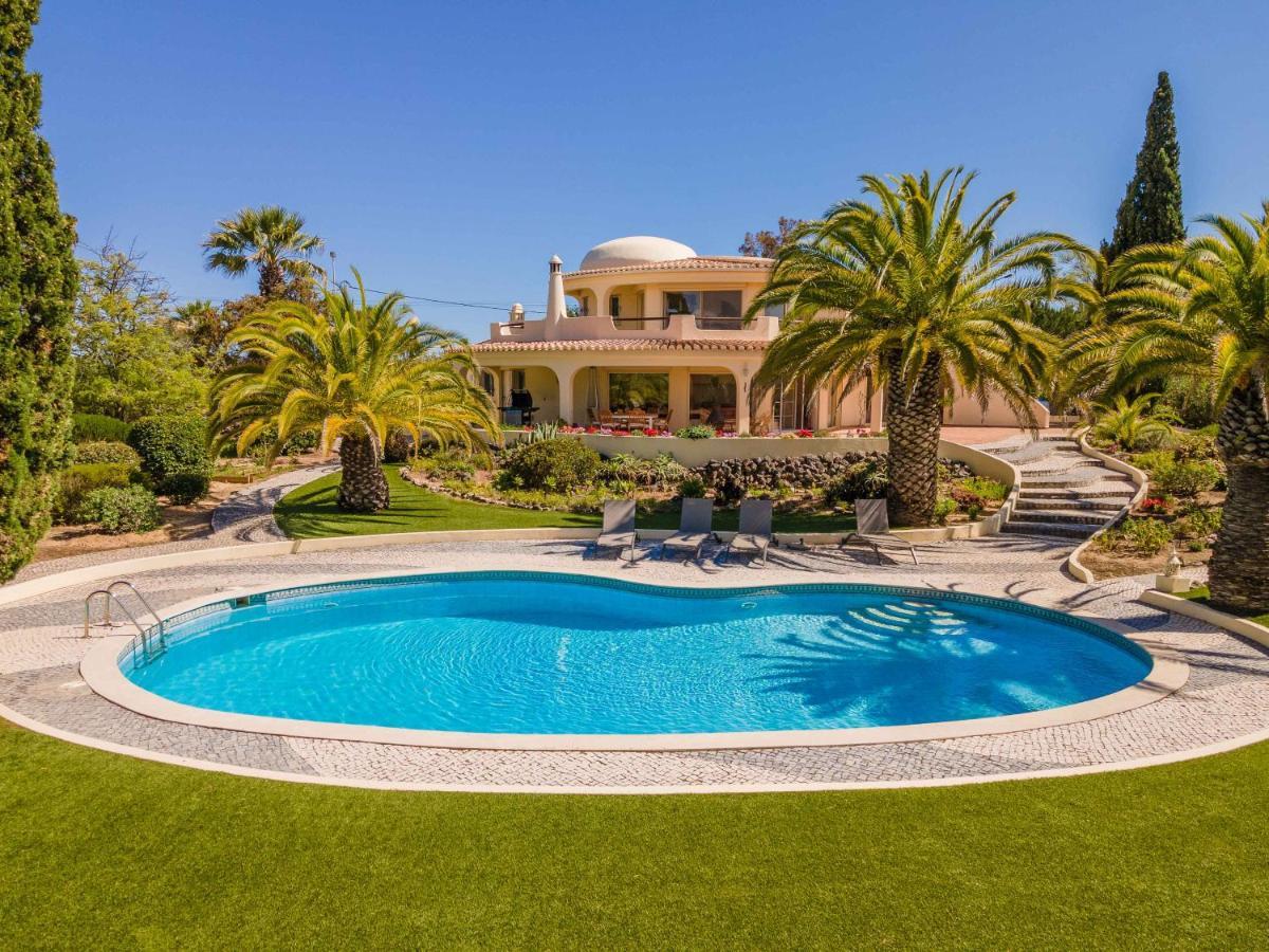 Villa With Private Pool And Garden In Carvoeiro *